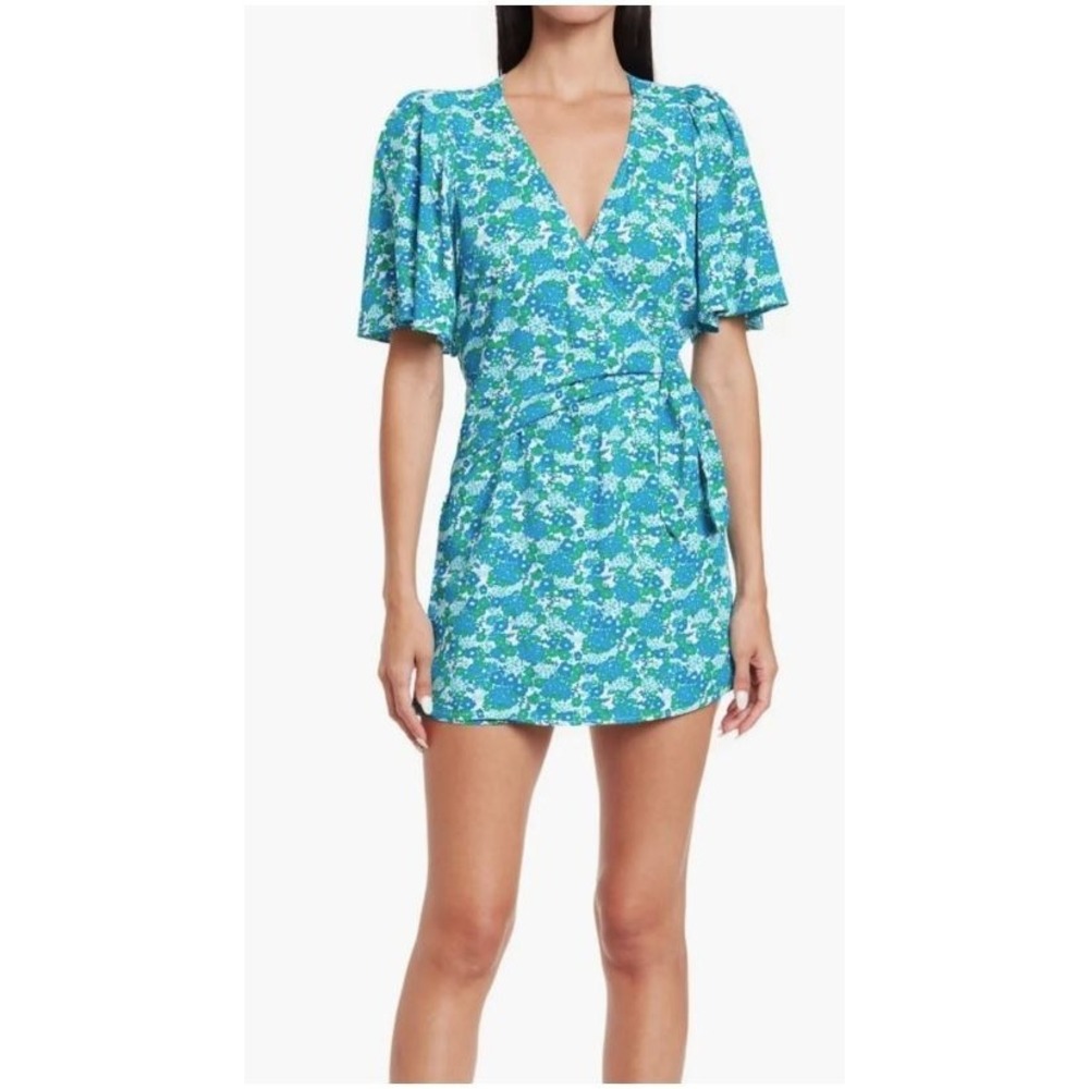 Socialite Women's V-Neck Short Sleeve Floral Wrap Romper in Blue/Green/White XS